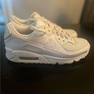 Nike Air Max sneakers. Excellent condition !